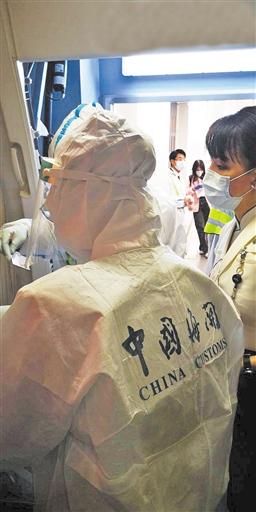 从丹麦回国的徐州小伙，历时41小时看到“中国海关”心潮澎湃