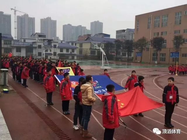 2022国际足坛发生的事,论中国足球的现状与未来论文