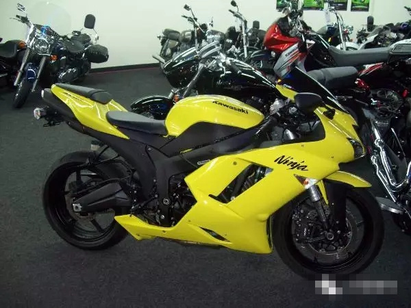 川崎kawasakizx-10r,2004年川崎zx-6r科普