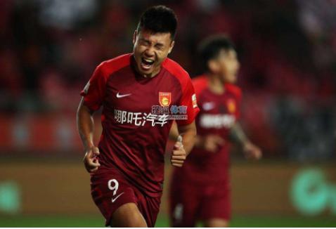 转会早知道：被低估的锋霸将转战平民球队，他和卓尔的气质契合