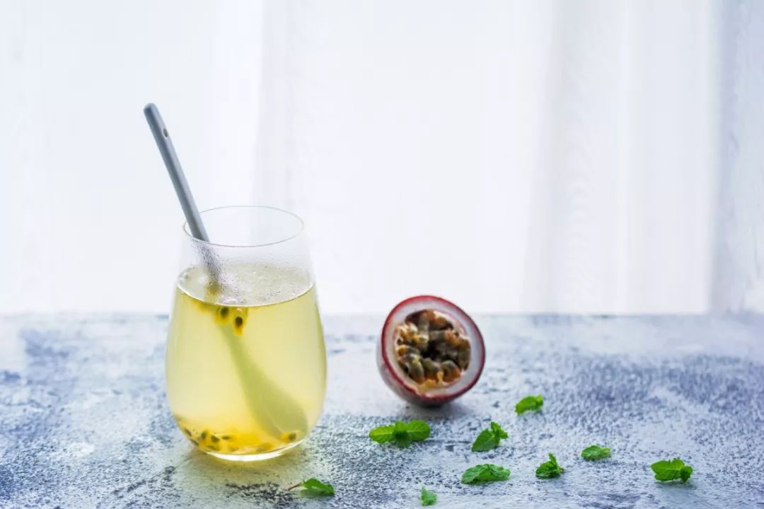 口渴治不好怎么办,口渴喝水不止渴中医怎样解析