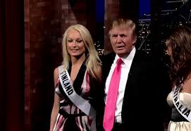 美国女子性侵被捕,特朗普回应性侵女作家