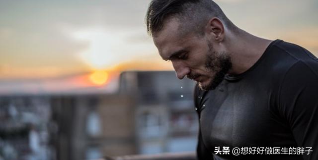 没有痛风但是尿酸高能健身吗,健身强度太大的危害