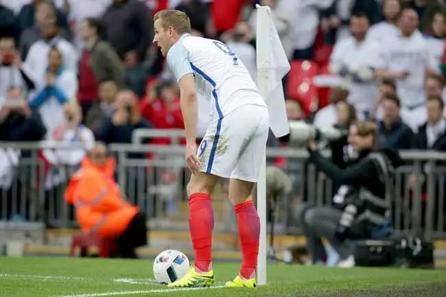 哈里凯恩传射,哈里凯恩经典头球