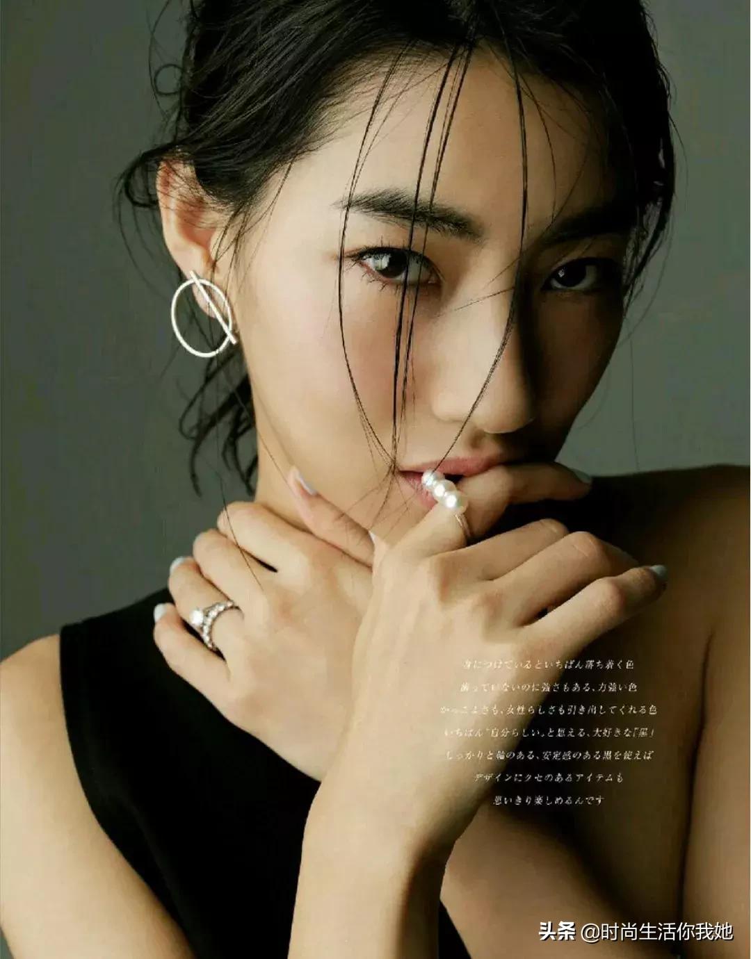 冬季一身黑穿衣搭配,入冬了教你如何百搭穿衣