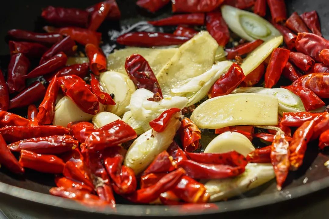 虾怎么做干锅虾简单又好吃,虾壳都能吃的干锅虾家常做法