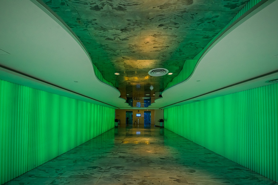 华侨城瀑布酒店房+餐+票，全部只要499！景区VIP通道免排队等你来