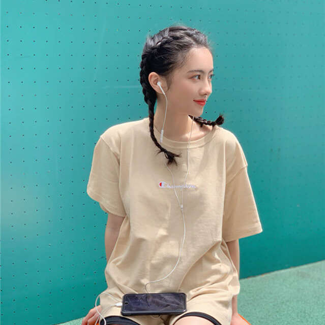 闭口和闭口粉刺,脸上长痘痘闭口粉刺引起的原因