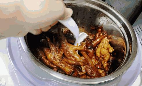 大宇电压力锅焖饭使用过程 (大宇电炖锅焖饭)