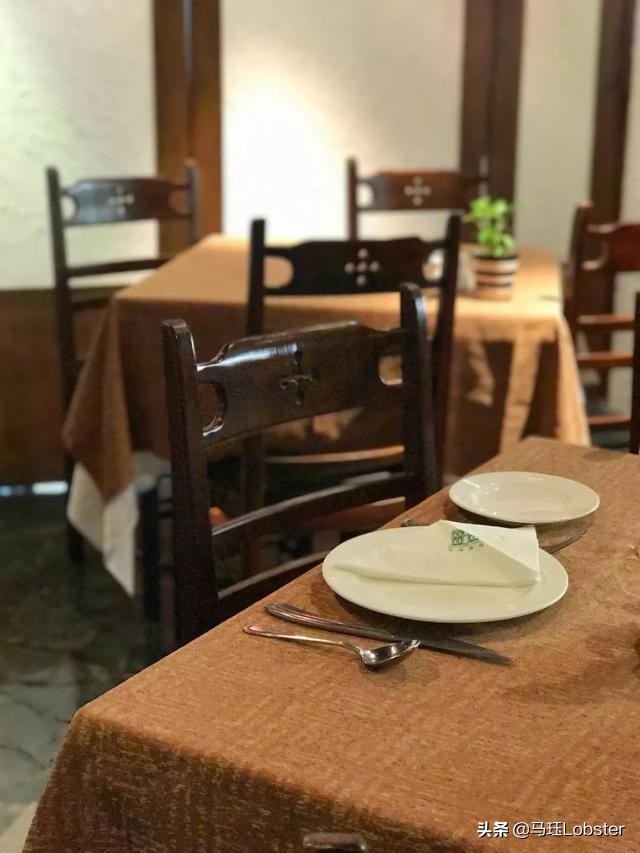 澳门当地人吃的蛋挞,在澳门吃着蛋挞超开心