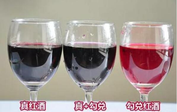 如何辨别红酒的真假方法 (如何辨别红酒的真假)