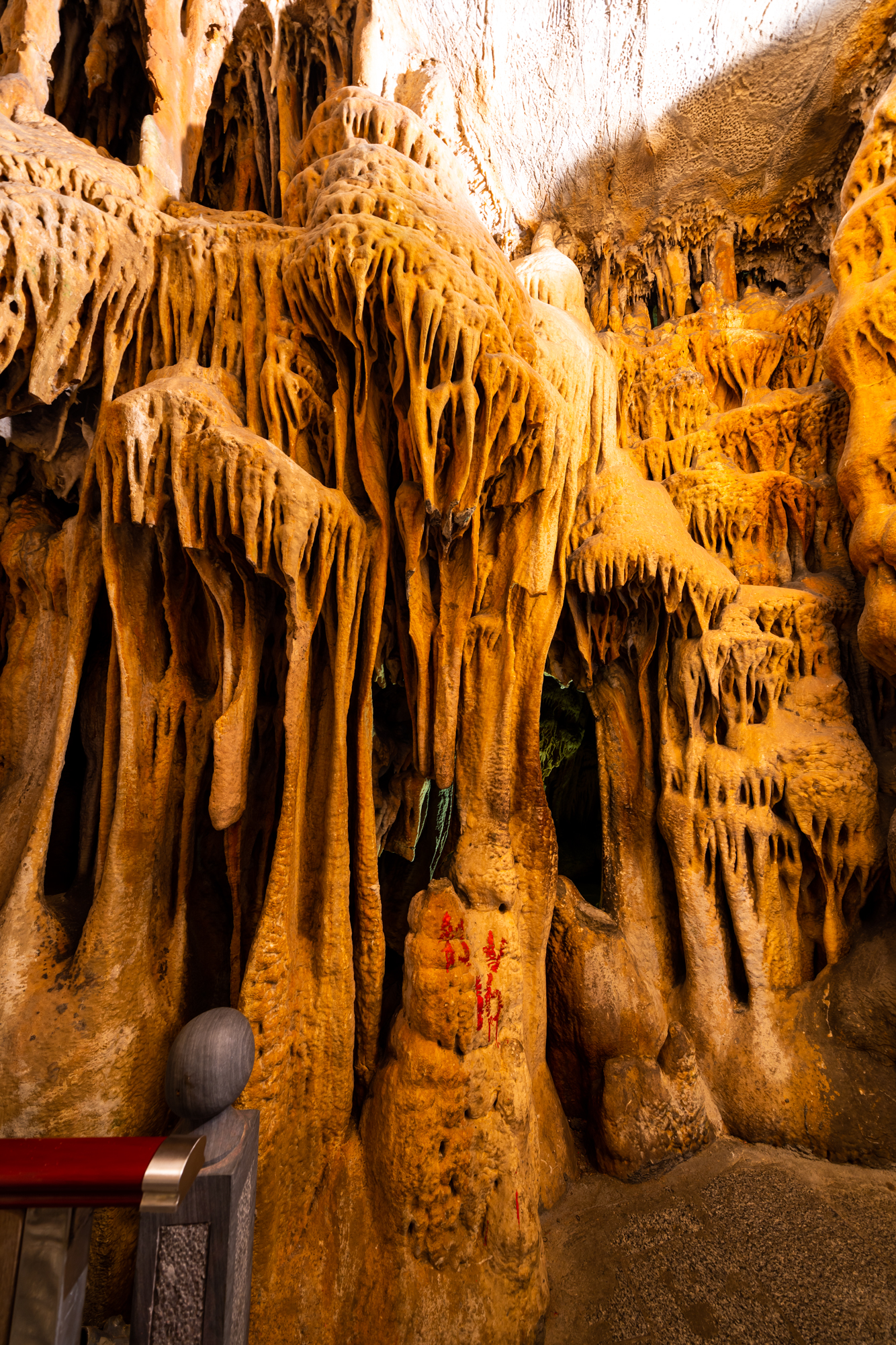 房山自然溶洞,北京房山石花溶洞