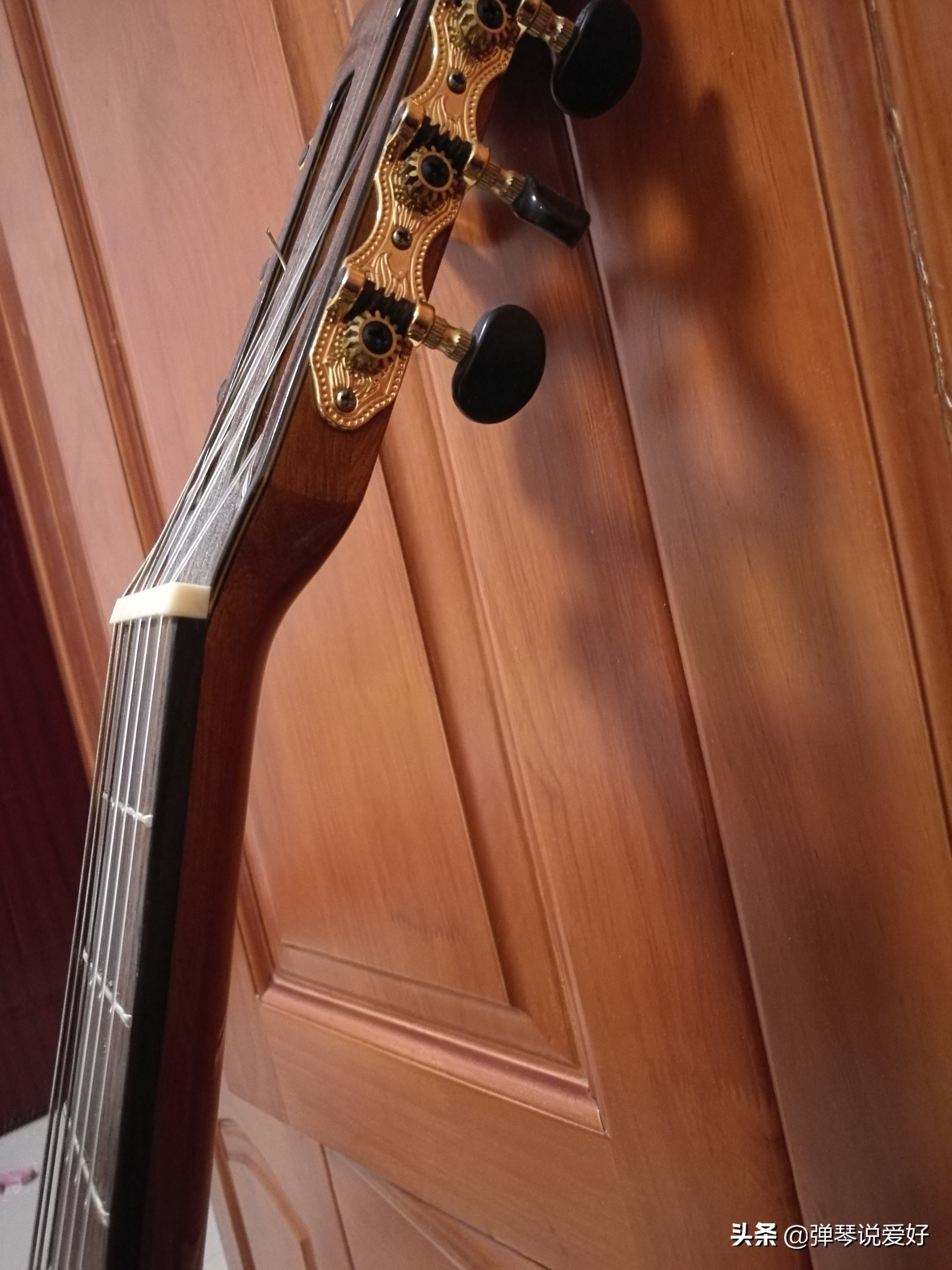 想学吉他先买个什么吉他练手,想学吉他要不要买