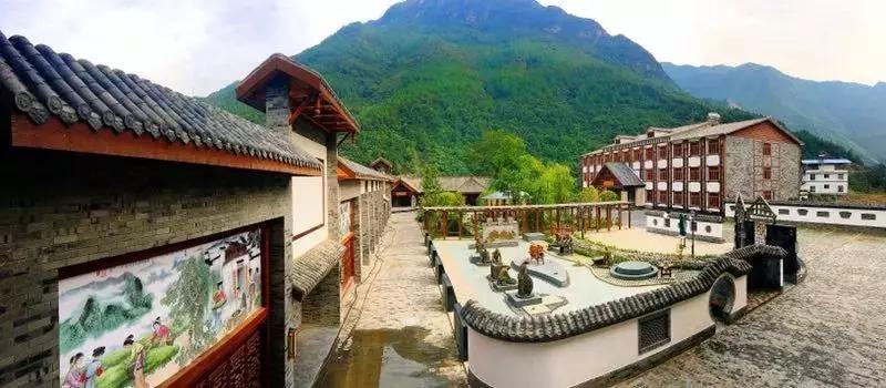 如果你累了就来这座小城吧,如果你累了就来云南吧完整版