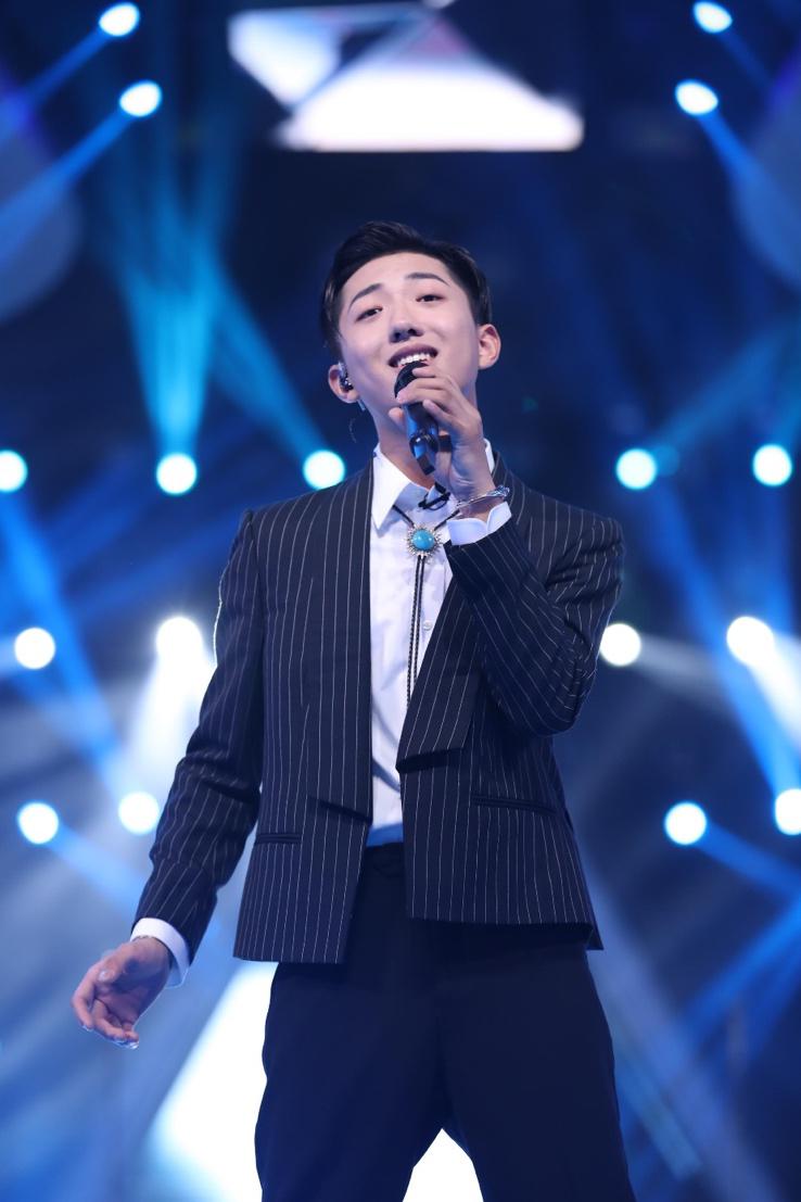 陈伟霆帅得一塌糊涂,陈伟霆不光长得帅还实力宠粉