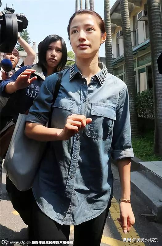 写真照少儿不宜，泄露机密差点被封杀，被骂躲到鞋柜里哭