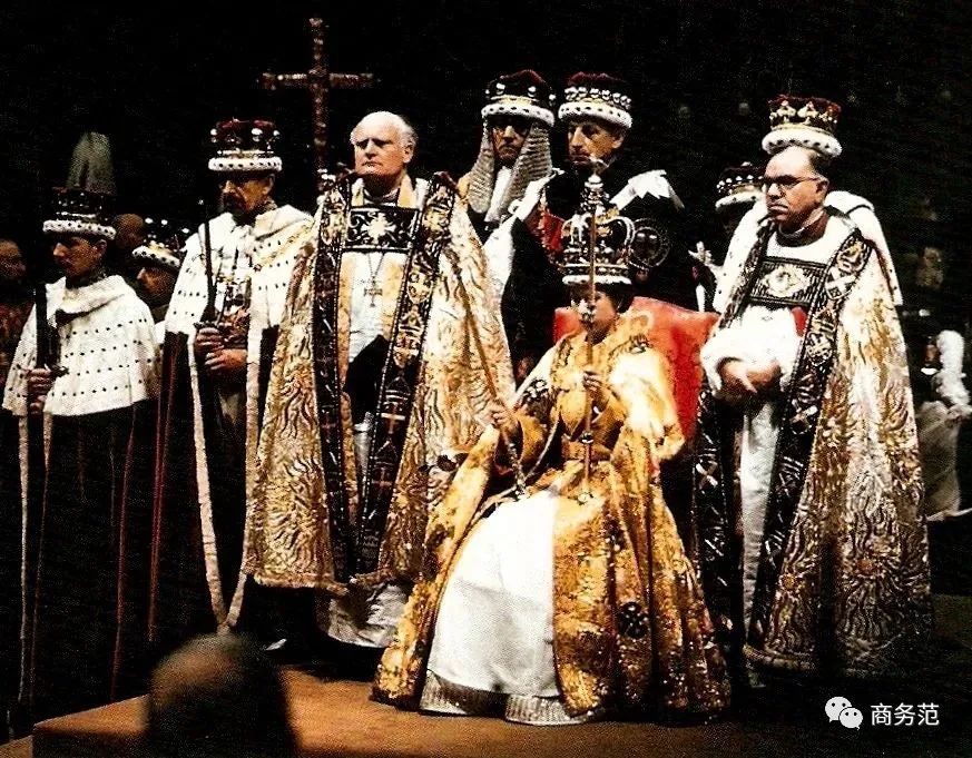 英国女王的珠宝高清,英国女王伊丽莎白二世的珠宝