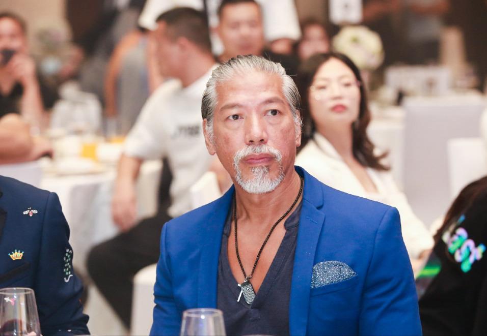 57岁张耀扬还原本色,张耀扬年轻时参加综艺活动