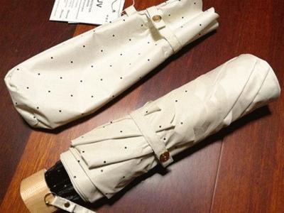 一白遮百丑一斑毁所有,太阳伞最好买什么颜色的