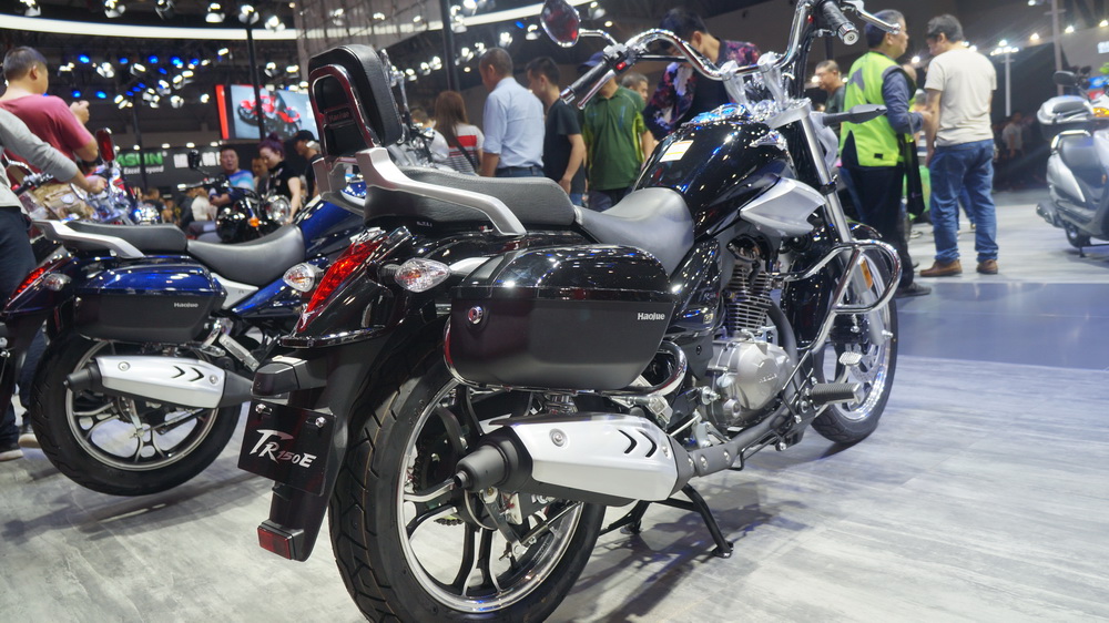 入门级国产太子车，金属味十足，配10.7升油箱，最大马力11.3匹