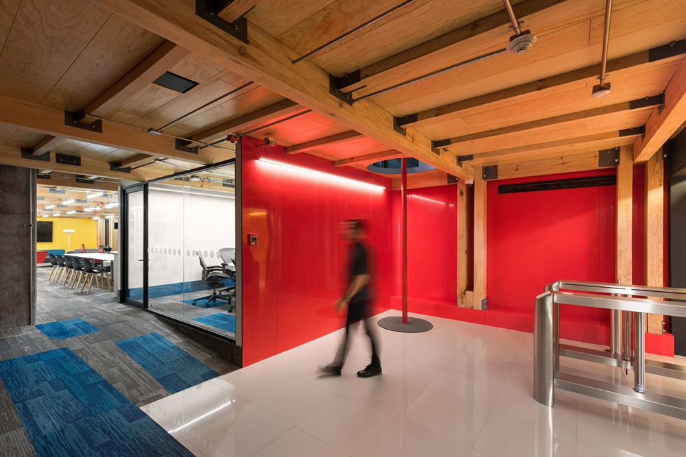 活力多彩Santander桑坦德银行墨西哥办公设计欣赏