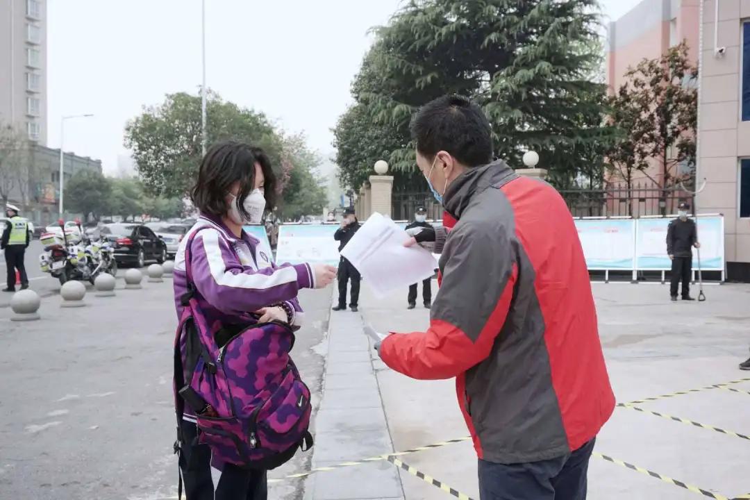 我们开学啦现场,我们开学了采访