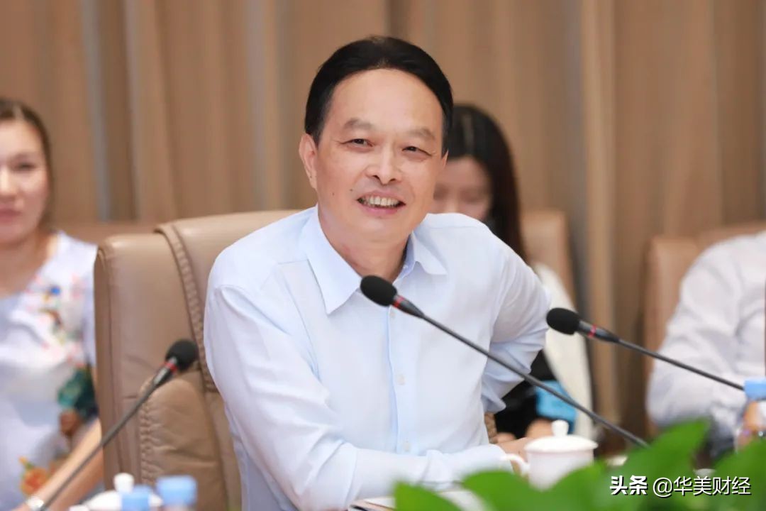 华林证券调整多位高层，员工人均薪酬28万，董事长身家超330亿