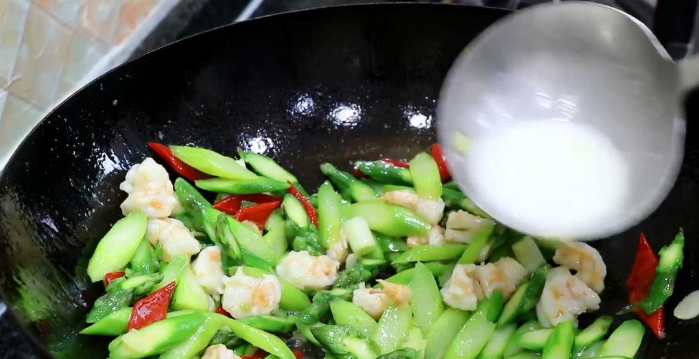 孕中期食谱芦笋怎么做,芦笋大虾做法大全家常