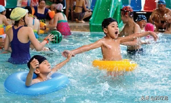 公共游泳池的水真的很脏吗,公共泳池脏了怎么判断