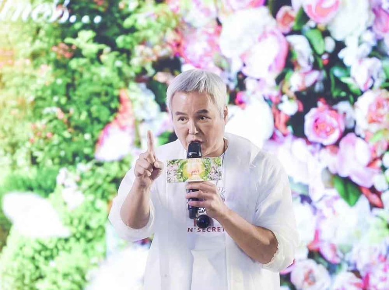 张庭发福,张庭50岁活成18岁让人羡慕的模样