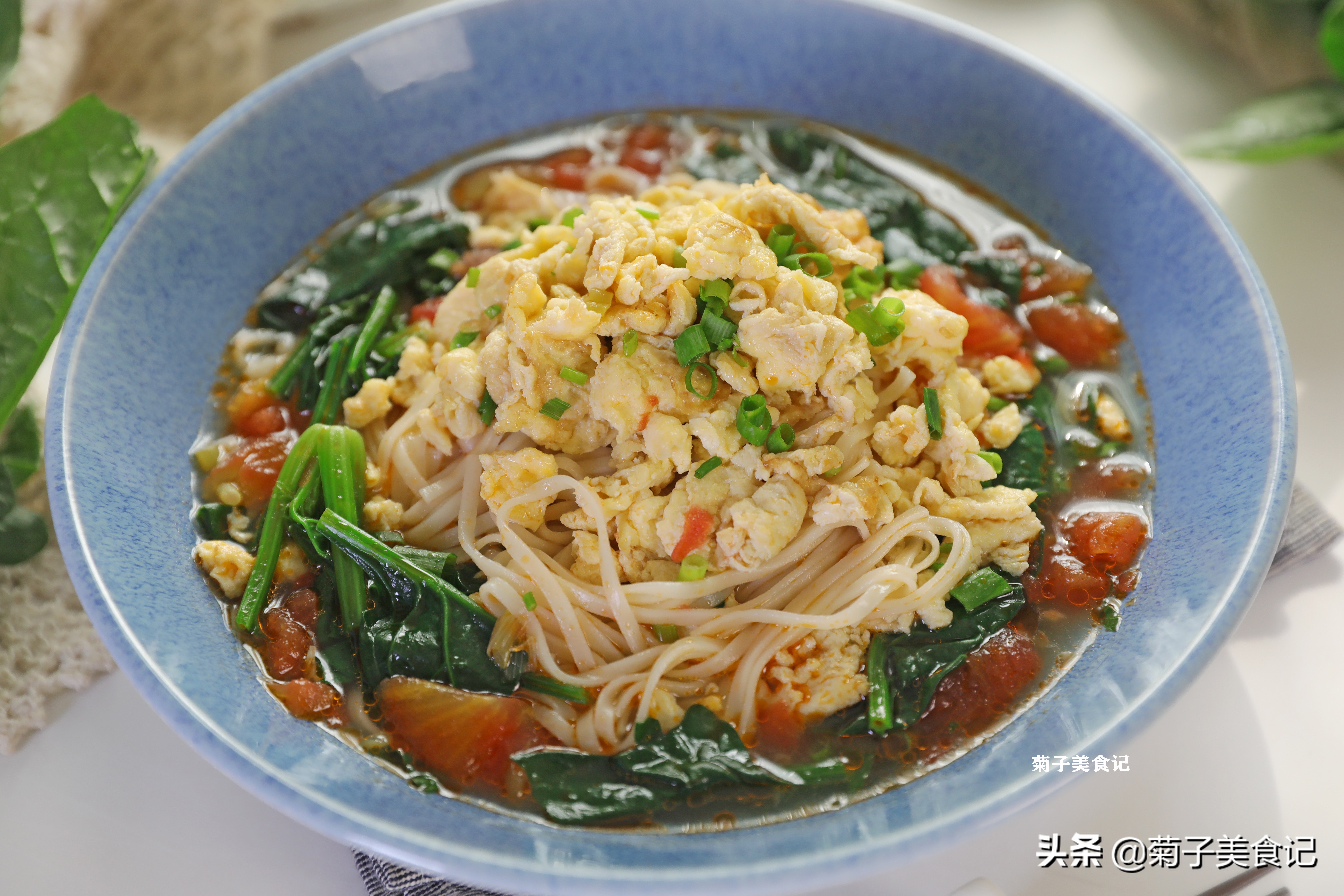 西红柿鸡蛋方便面的做法,西红柿鸡蛋方便面的神仙吃法