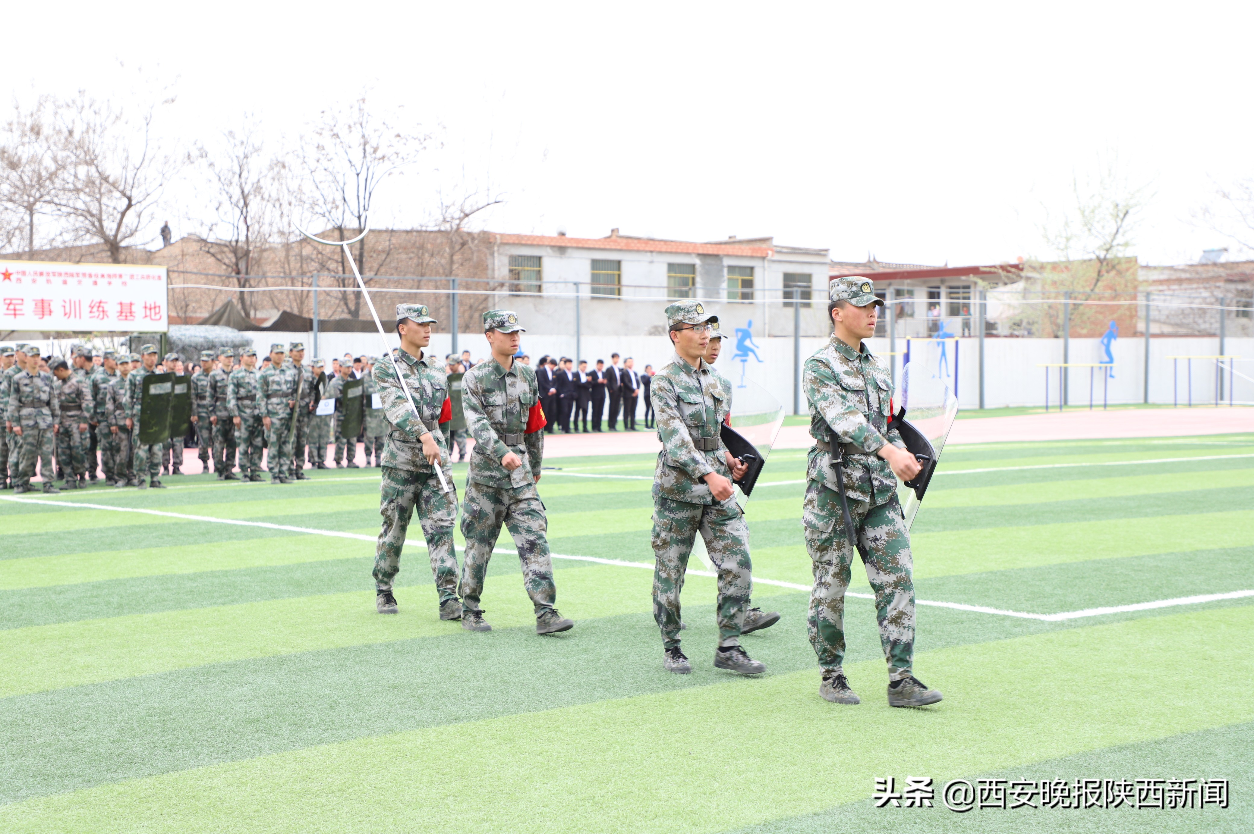 西安轨道交通学校2017军训视频,西安铁道技师学院军训视频
