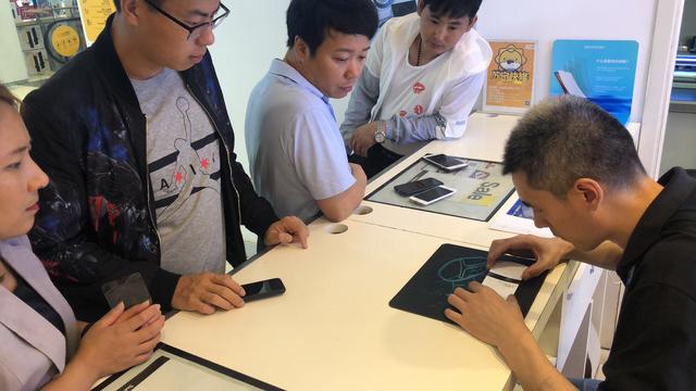 如何选购实用的手机膜呢,怎么选择合适手机的手机膜