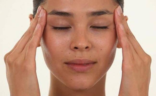 如何消除眼角皱纹和抬头纹的方法,消除川字纹和抬头纹最有效的方法