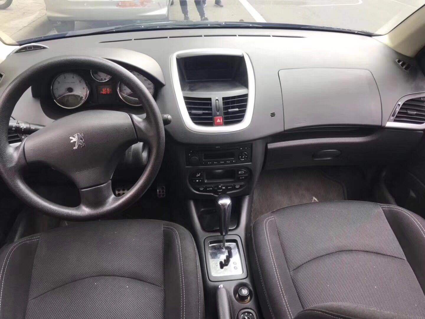 3万左右法系两厢二手车最佳推荐,十年左右的二手车两厢