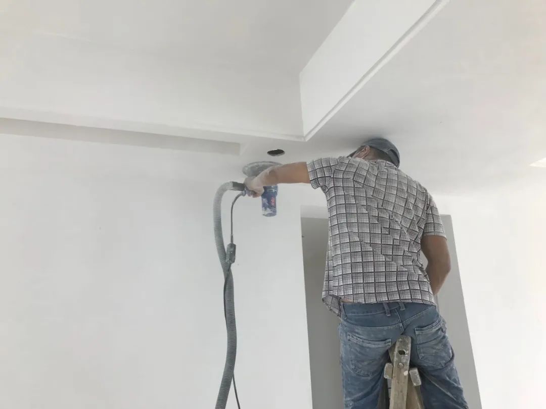 墙面刮腻子油漆施工方案怎样写,装修墙面刮腻子前的注意事项