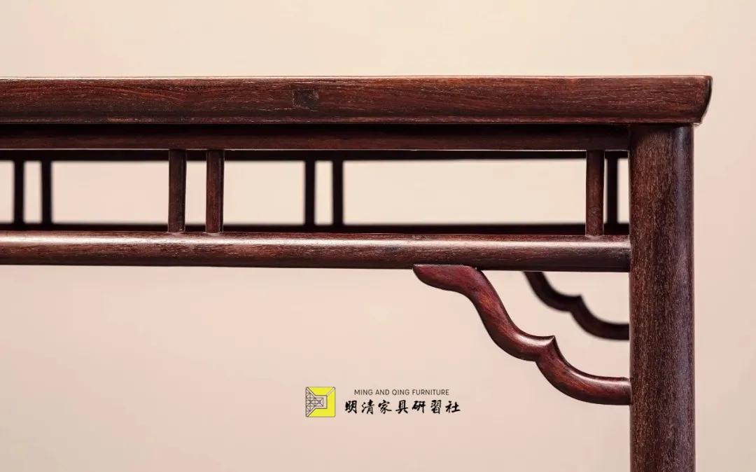 画桌角的专用工具,画桌专用桌