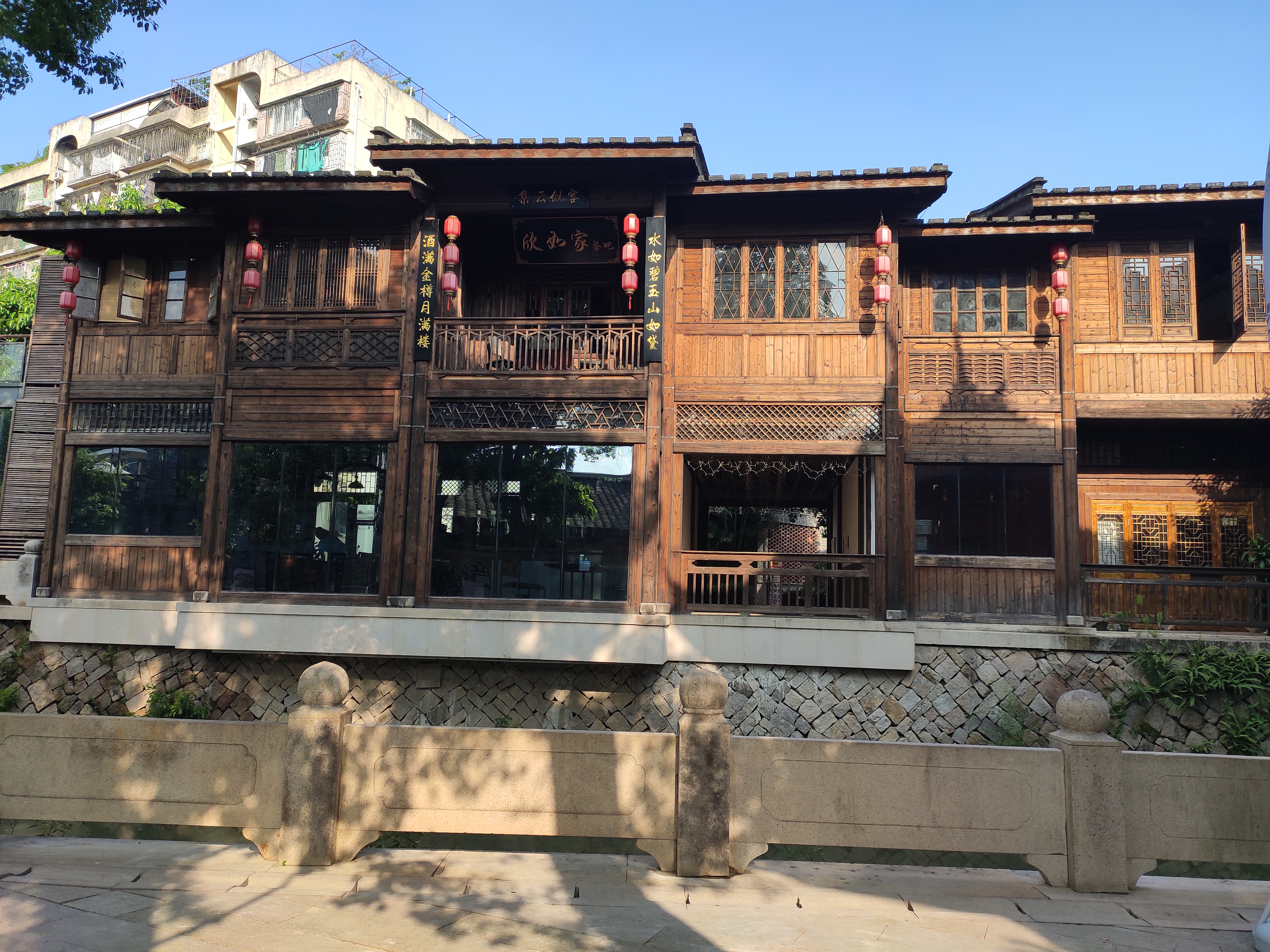 又是暑假研学作业，找个少人，少花钱的地方去吧