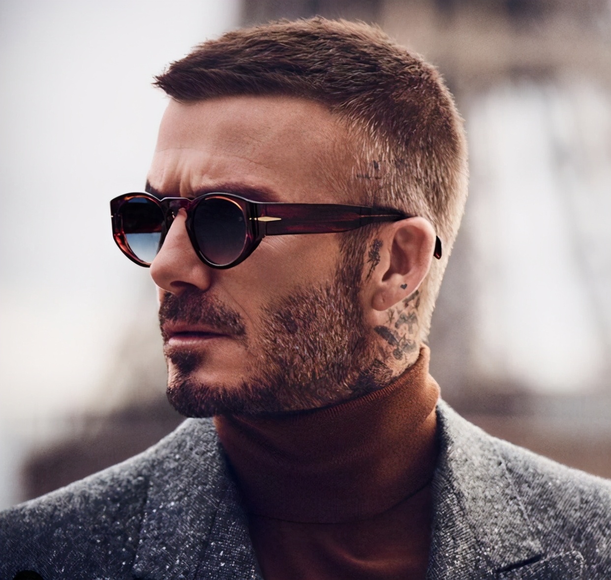 c罗训练再秀大腿健美肌肉,c罗晒训练照秀肌肉