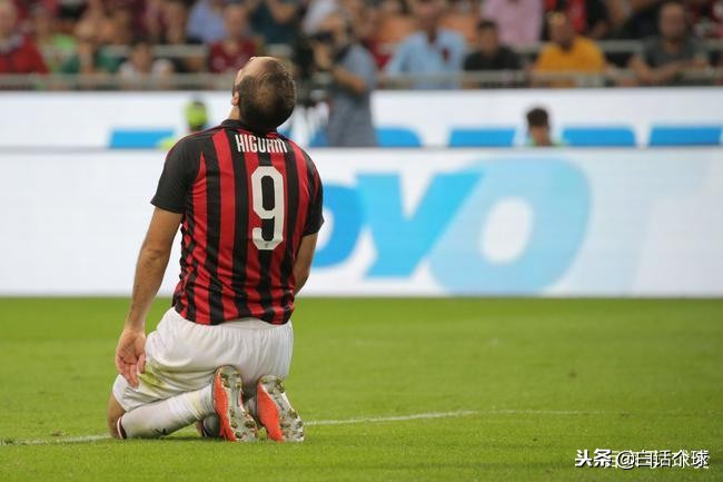 c罗伊瓜因抢射门,c罗抢伊瓜因单刀动态