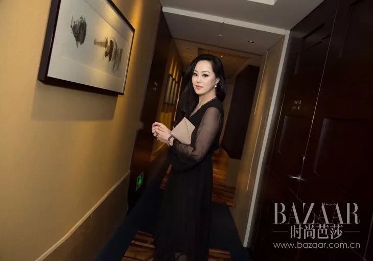 曾经全网被黑的他现在怎么样了,评价现在的章小蕙