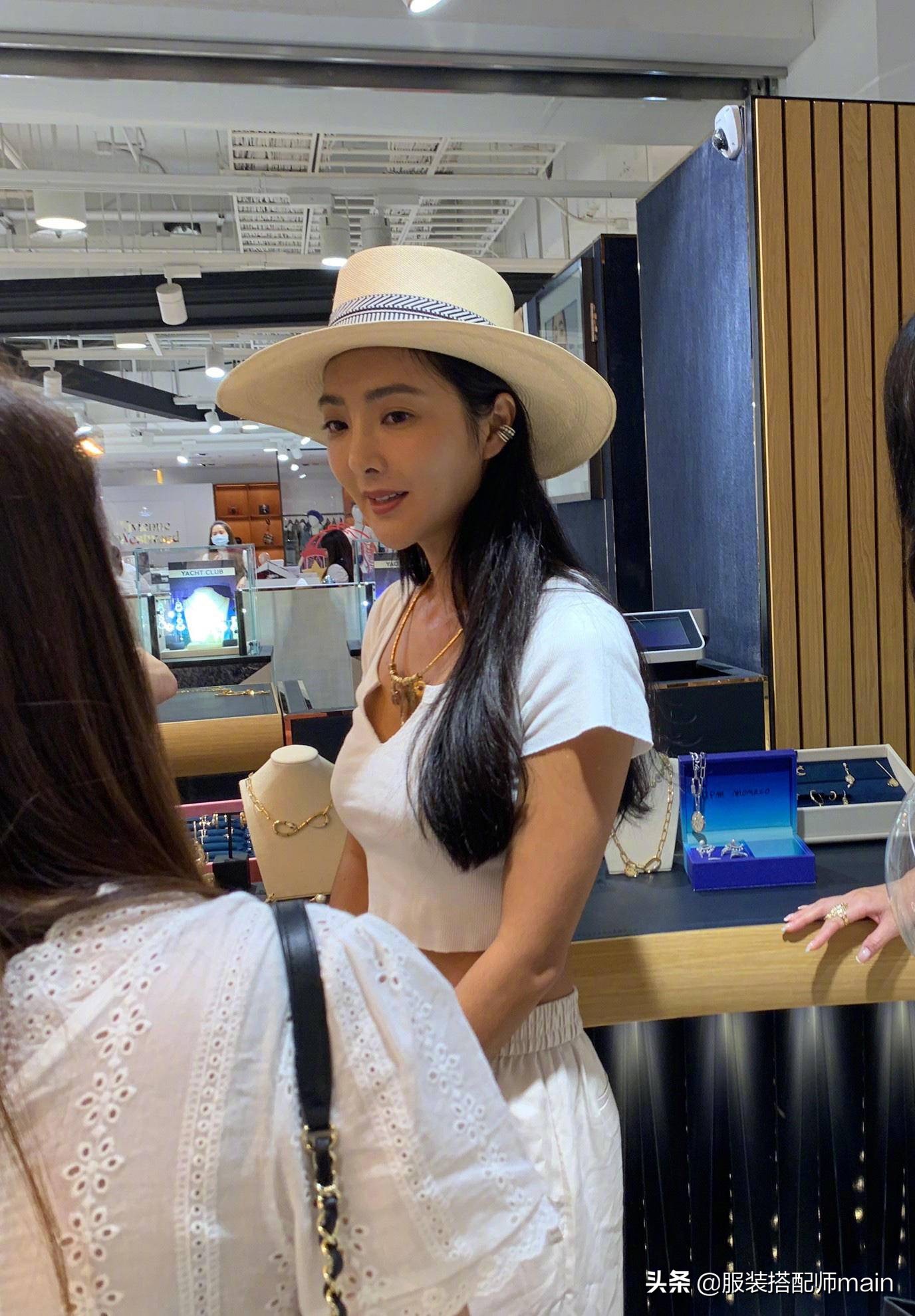 吴速玲穿搭,吴速玲大耳环怎么搭配