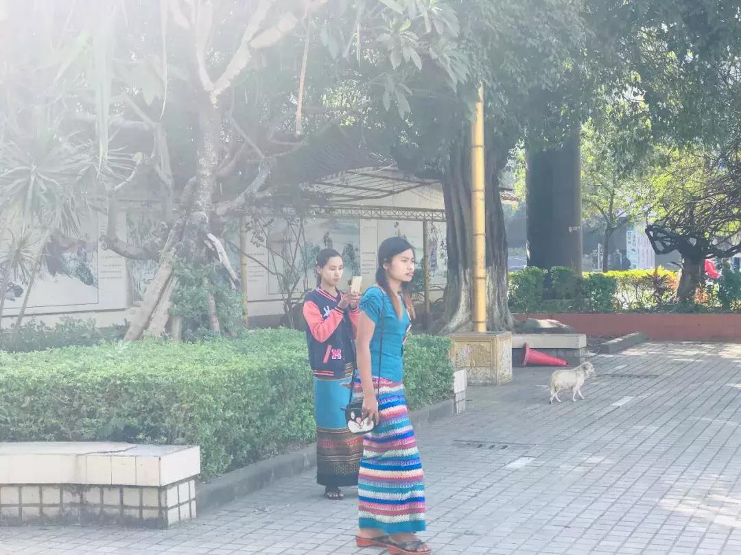 来姐告口岸体验一把非一般的跨境“网”商