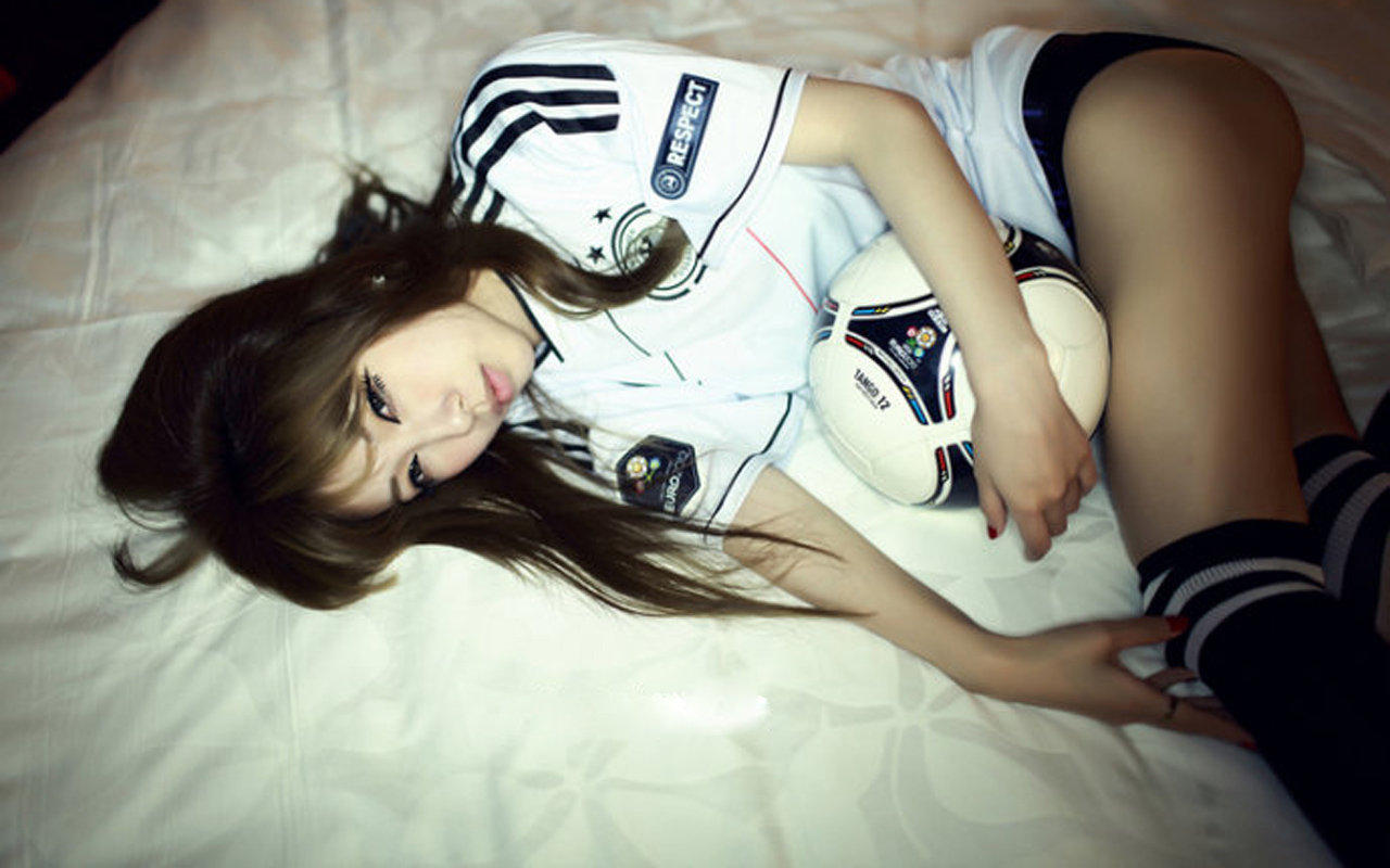 美女足球宝贝招募,美女足球宝贝舞蹈排名