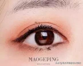 怎么画眼妆才不显脏,怎么防止眼妆花