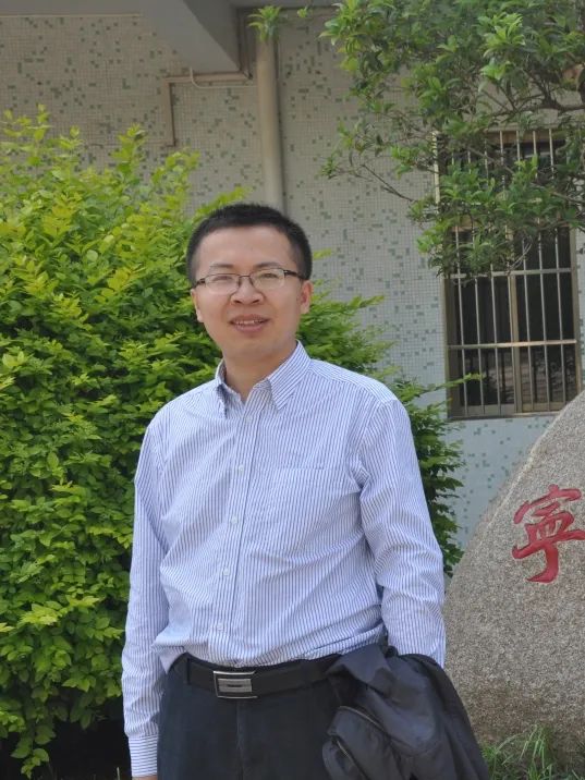 鍗椾含榧撴ゼ浜屽崄涔濅腑鑷磋繙涓,鍗椾含榧撴ゼ浜屽崄涔濅腑鑷磋繙鍒濅腑