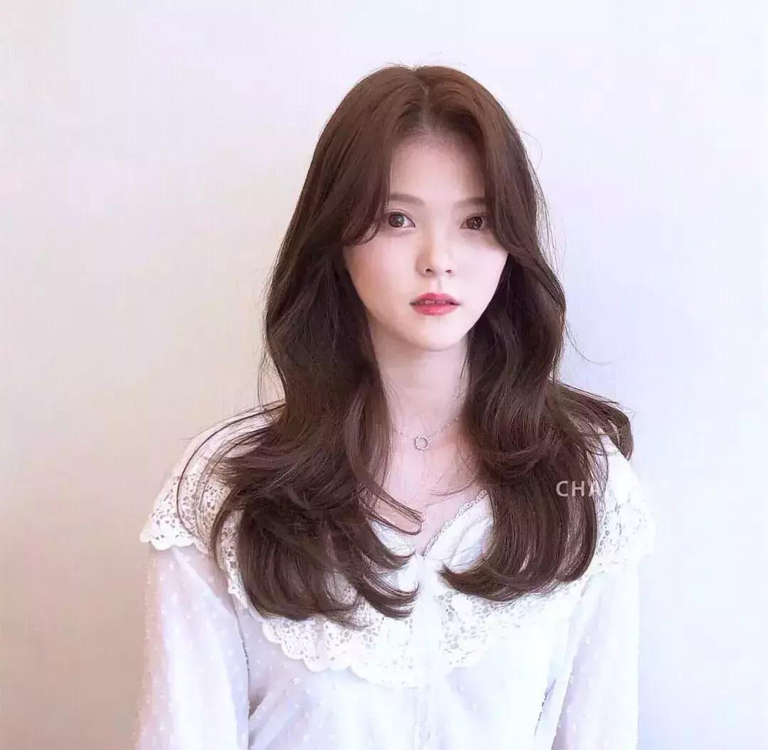 大脸国字脸适合的短发发型,大脸妹子最适合的四款发型