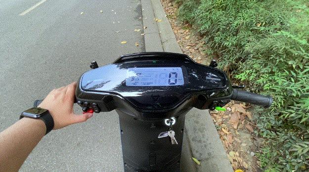 小牛新国标mqi2价格,小牛电动mqi2绿标和黄标的区别