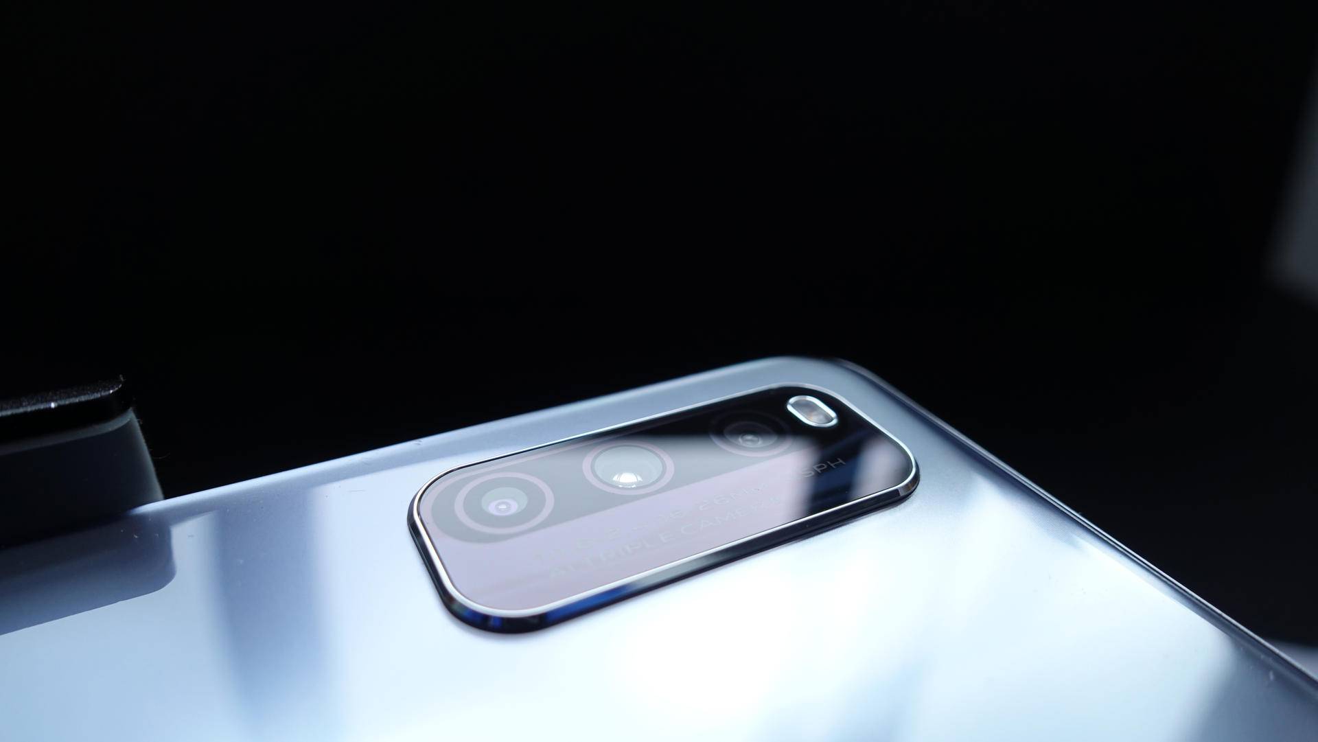 iqooz1到底值得入手吗,iqooz1是否值得入手