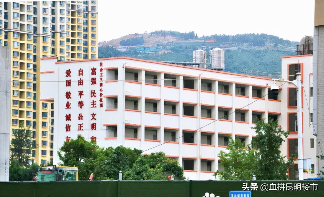 一梯两户南北通透楼盘,洋房2梯2户的房